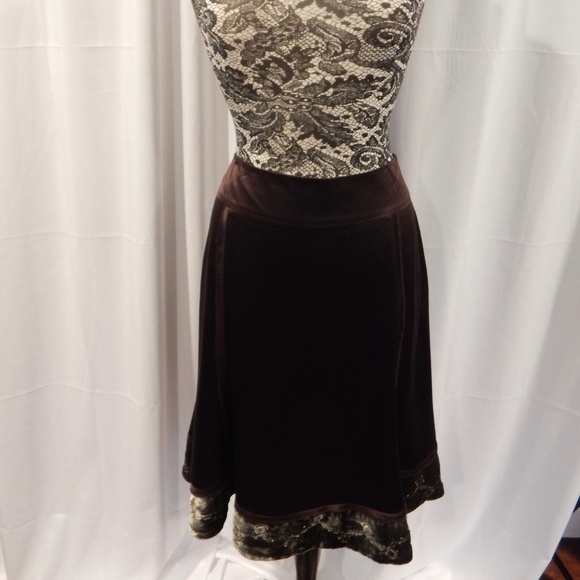 Jon Dresses & Skirts - Jon Brown Satin and Velvet Skirt Size 14
